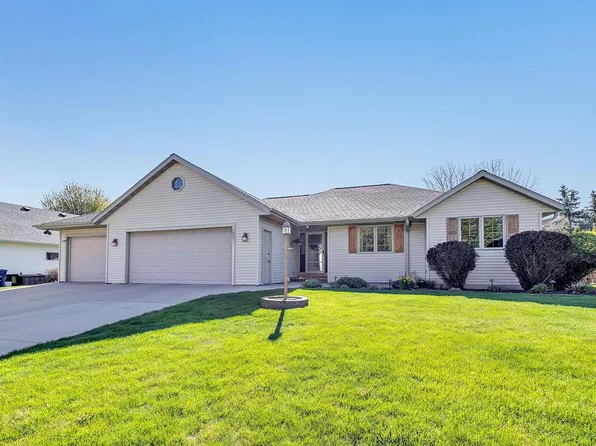 1027 Tanager Trl, De Pere, WI 54115