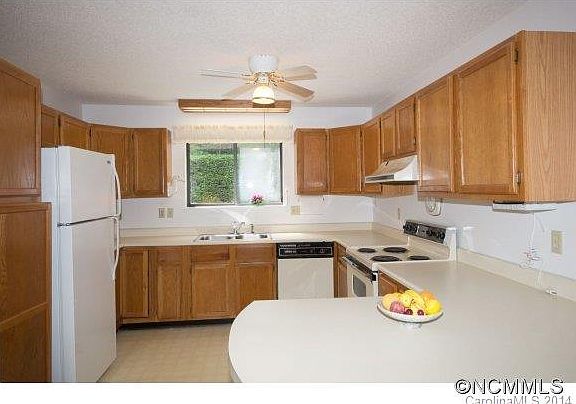 2nd image of 47-APTK8 Lake Dr