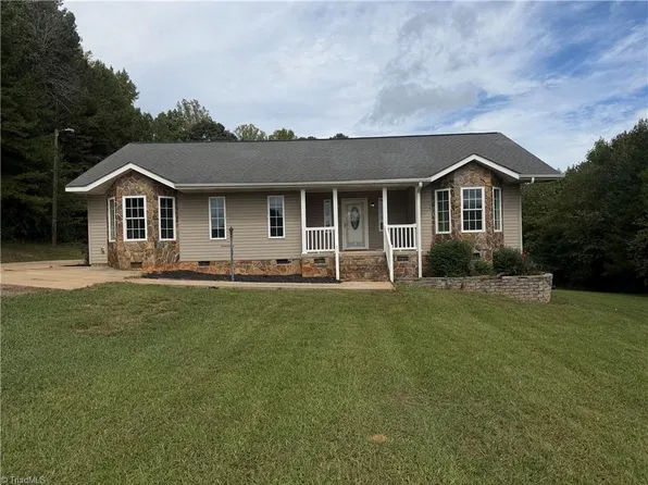 1415 Faith Meadows Ln, Asheboro, NC 27205