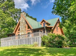 145 Crystal Falls Dr, Fairview, NC 28730