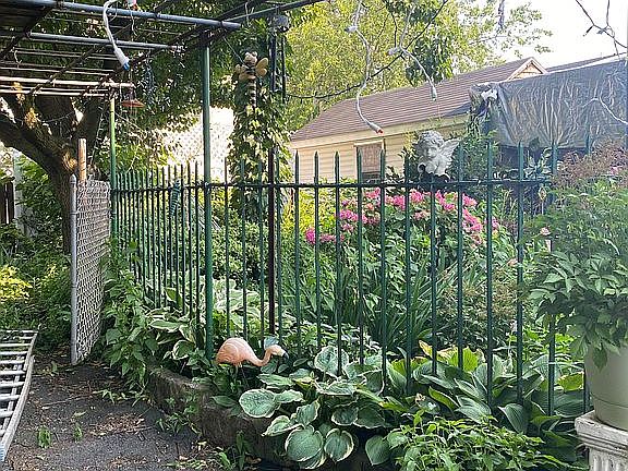 3rd image of 288-290 Belmont Ave