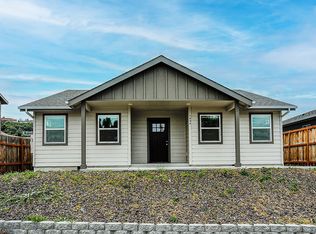 1434 E 11th St, The Dalles, OR 97058