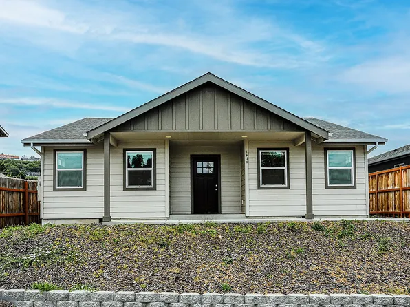 1434 E 11th St, The Dalles, OR 97058