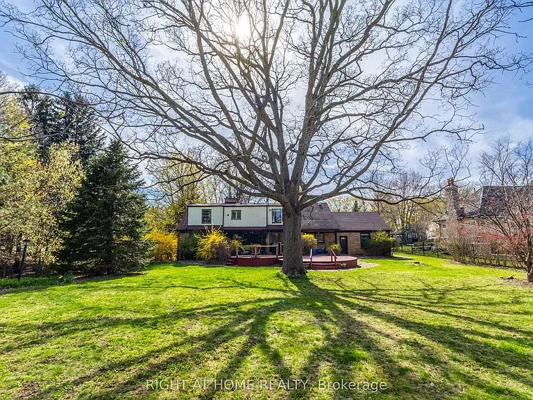 67 Saint Margarets Rd — Photo 36