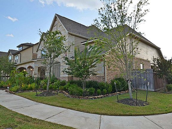 2nd image of 702 Arden Oaks Dr