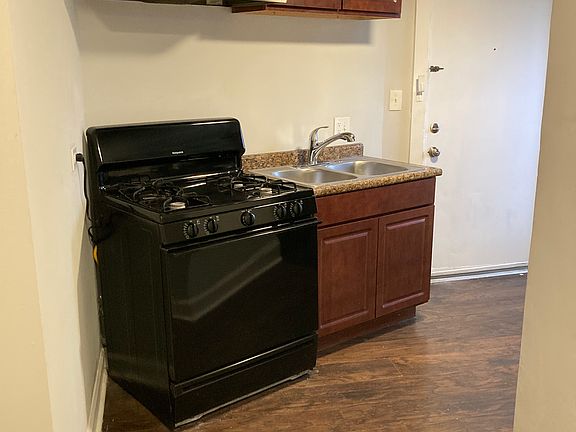 2nd image of 8209 S Evans Ave APT 1
