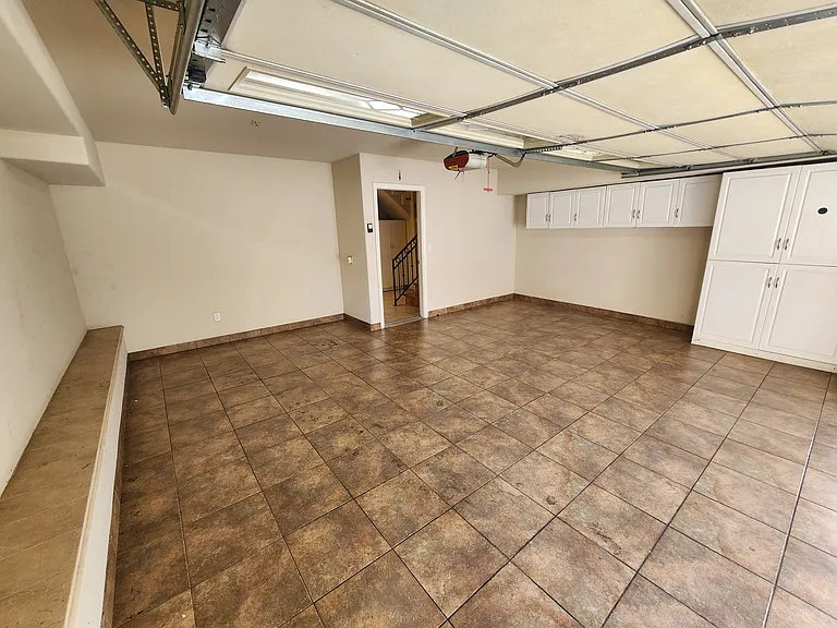 13620 Valerio St #10 — Photo 51