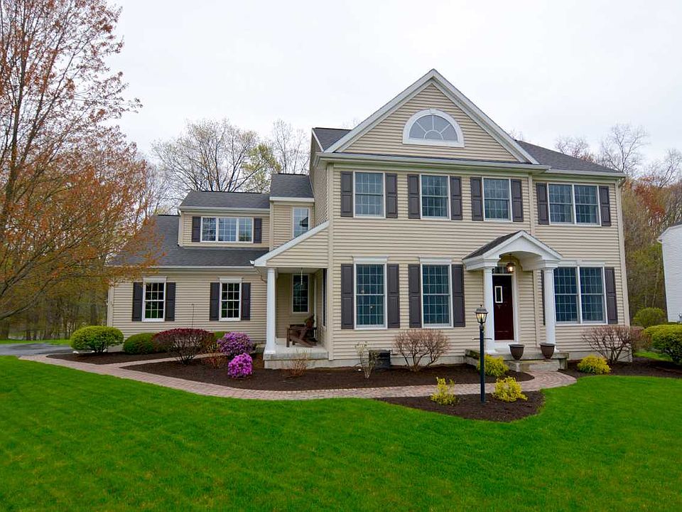 1st image of 19 Hidden Crest Ct