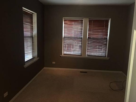 5th image of 2610 W Glenlake Ave APT 1