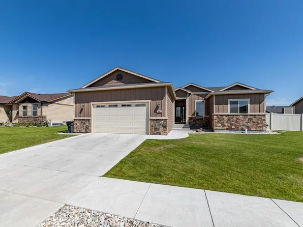 56 Wolf Creek Ln, Gillette, WY 82718