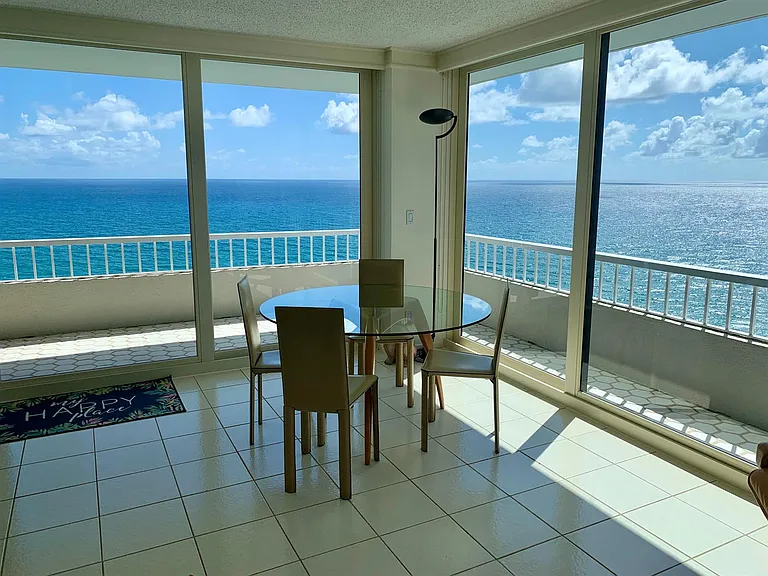 5540 N Ocean Dr #Penthouse A — Photo 4