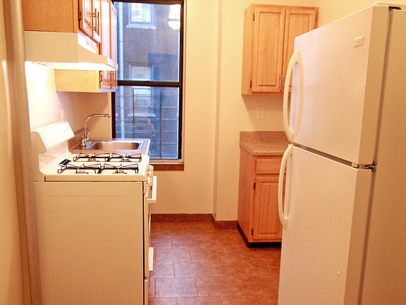 2nd image of 2735 Sedgwick Ave APT 2E