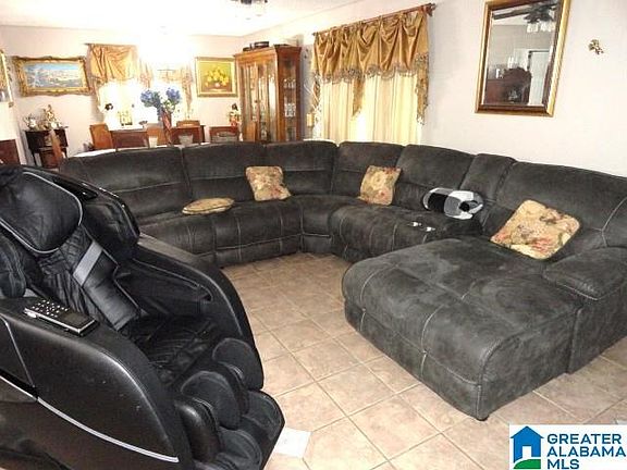 3rd image of 2996 Sartain Dr