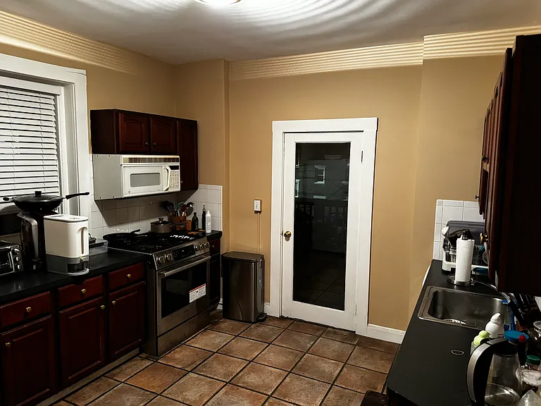 12 Royce Rd #4 — Photo 25