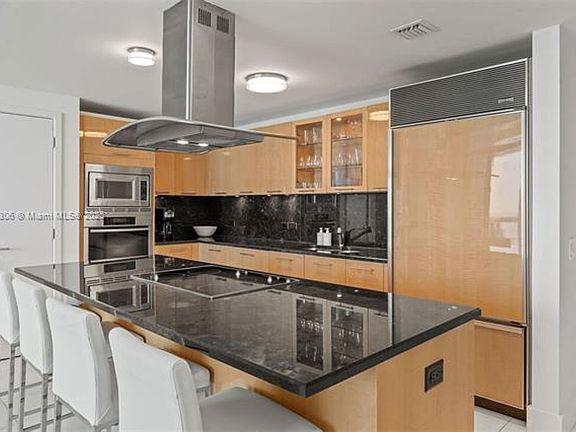 4th image of 6899 Collins Ave #Cu-2107