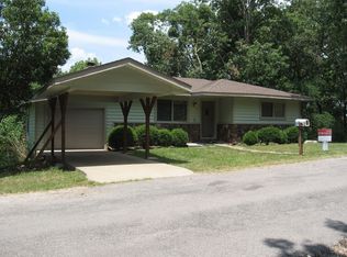 216 Jackson Ridge Rd, Eureka Springs, AR 72631