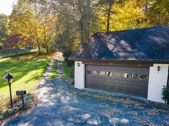 2nd image of 2454 Park Way