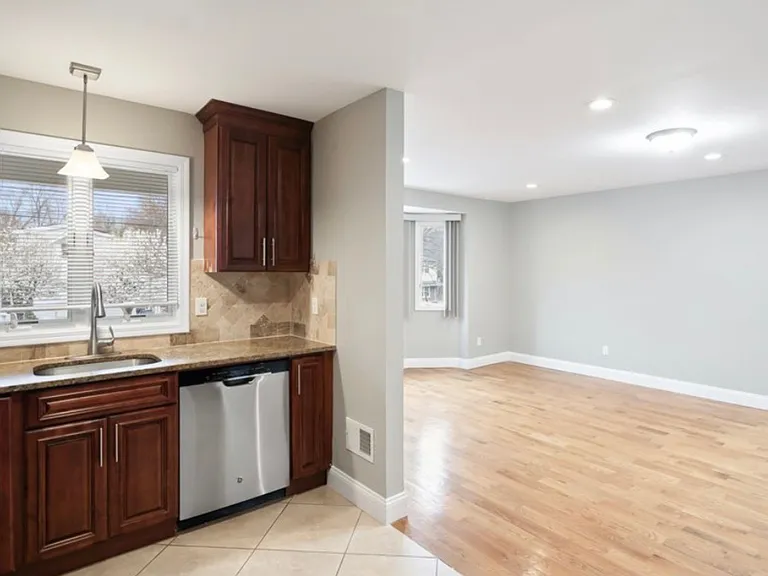 114 Grove Ave #1 — Photo 5