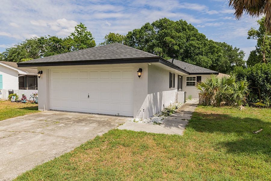 1st image of 623 Wexford Ct