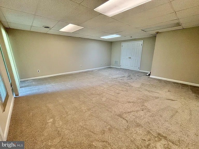 335 Danbury Ct #335 — Photo 34