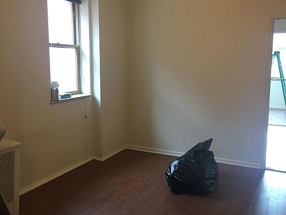 2nd image of 75 Avenue U #4
