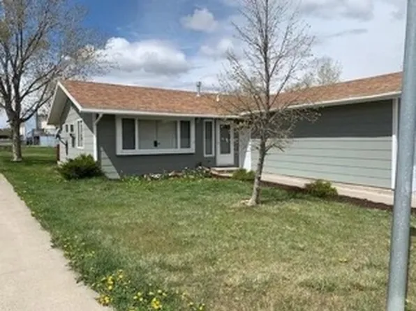 400 Deerfield Ct, Great Falls, MT 59405