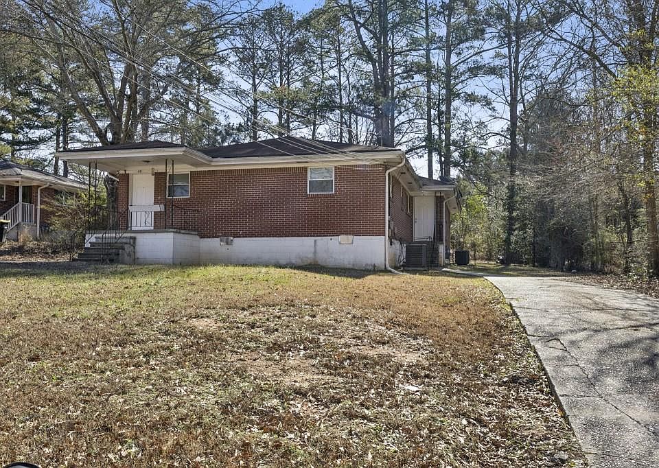 1st image of 61 Pine St NE