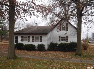 415 N Merritt St, Odin, IL 62870