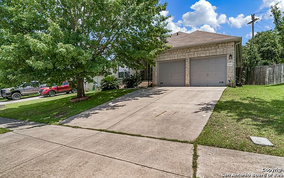 2nd image of 204 Tierra Grande