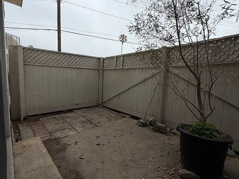 2139 Penmar Ave — Photo 4