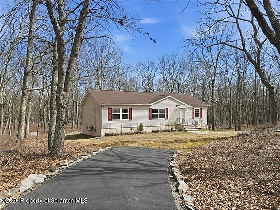3rd image of 3124 Bluebird Dr