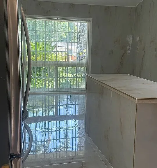 24316 Burbank Blvd — Photo 17