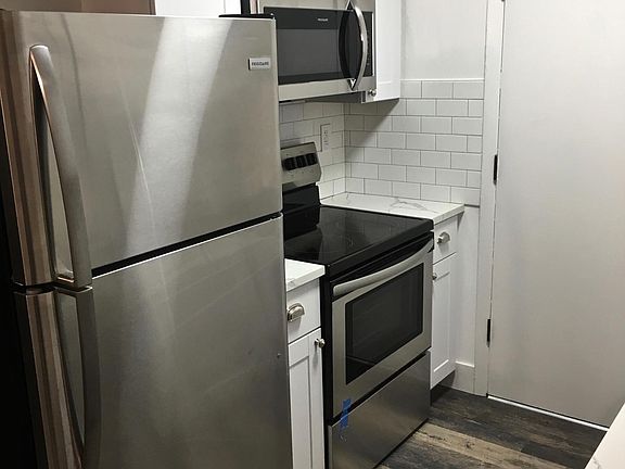3rd image of 715 Lepere Ave APT B