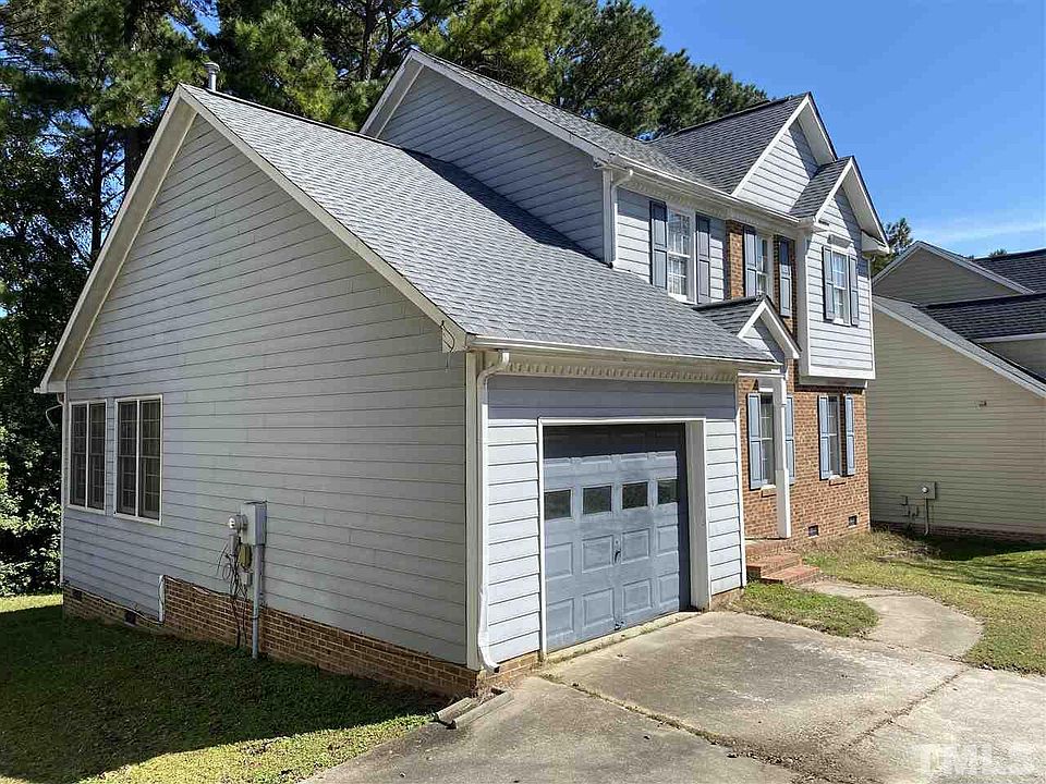 2nd image of 808 White Daisies Ct