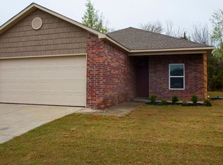 4702 W Hoover Loop, Fayetteville, AR 72704