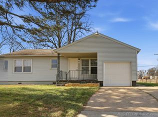 4554 N Iroquois Ave, Tulsa, OK 74106