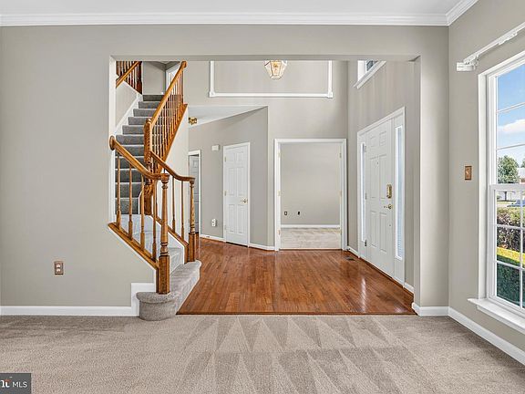 3rd image of 10829 King Nobel Ln