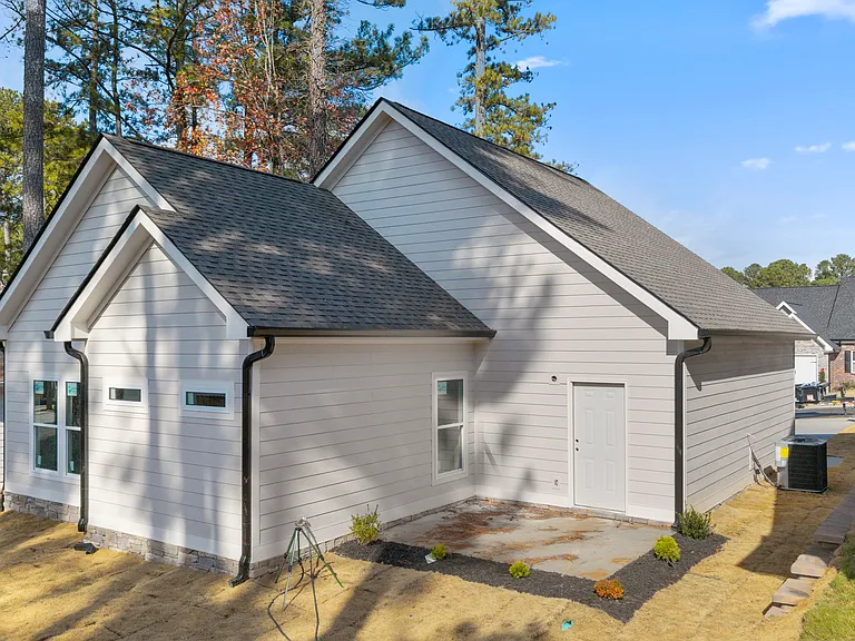 1221 Parkstone Dr NW — Photo 37