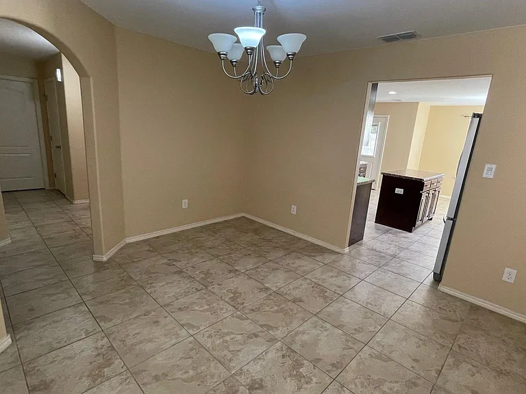 4405 Thunderbird Ave — Photo 52