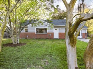 233 Raintree Rd, Virginia Beach, VA 23452