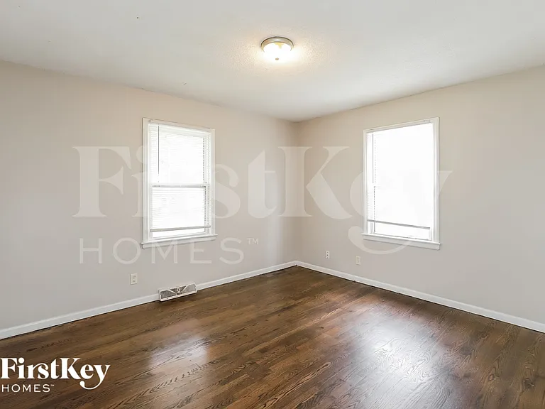 1403 NE 67th Pl — Photo 14