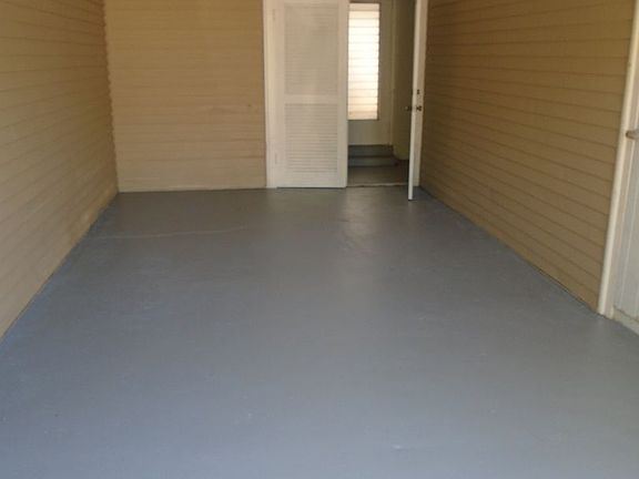 2nd image of 1105 Myrtle Ln
