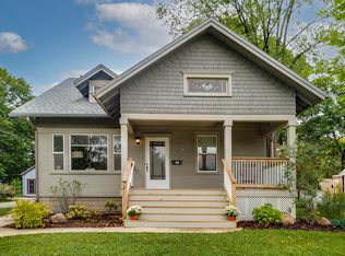 21 N Caroline St, Crystal Lake, IL 60014