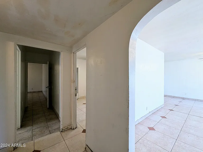 1314 W Whitton Ave — Photo 15