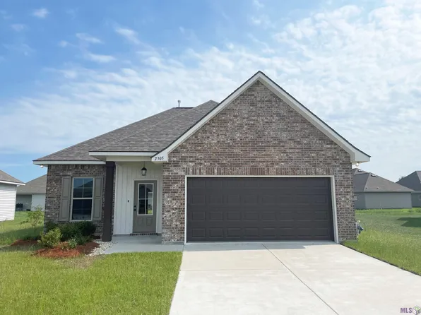 2305 Hayes Ave, Port Allen, LA 70767