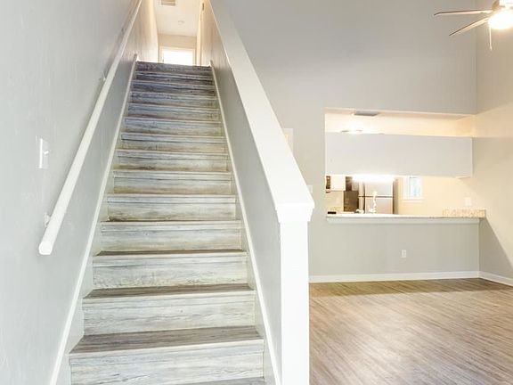 3rd image of 1917 Fannie Dr #2