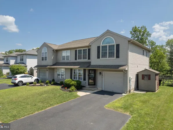 1160 School House Ln, Quakertown, PA 18951