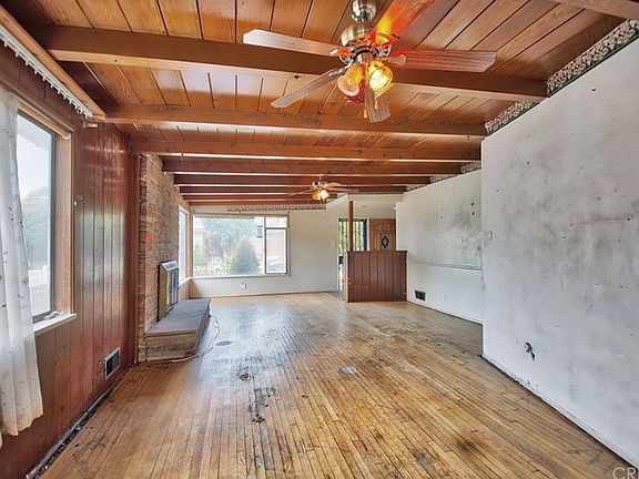 3rd image of 14320 Astoria St