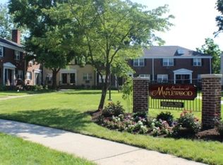 38 Van Ness Ct, Maplewood, NJ 07040