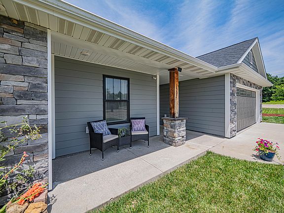 2nd image of 1501 Ellis Pl